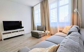 Cinnamon - Brand New - Presidential Garden - Air Conditioning - Free Parking
